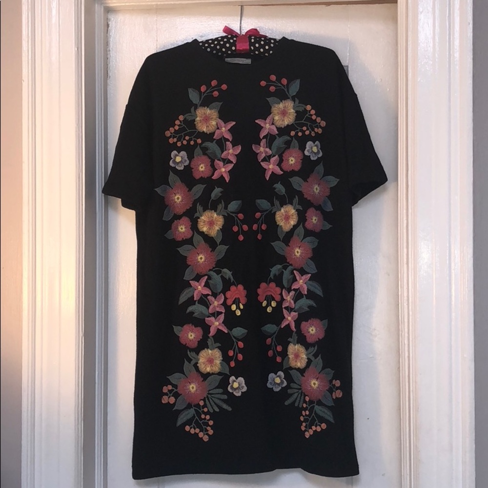 Zara Embroidered Shirt Dress Size Small NEW